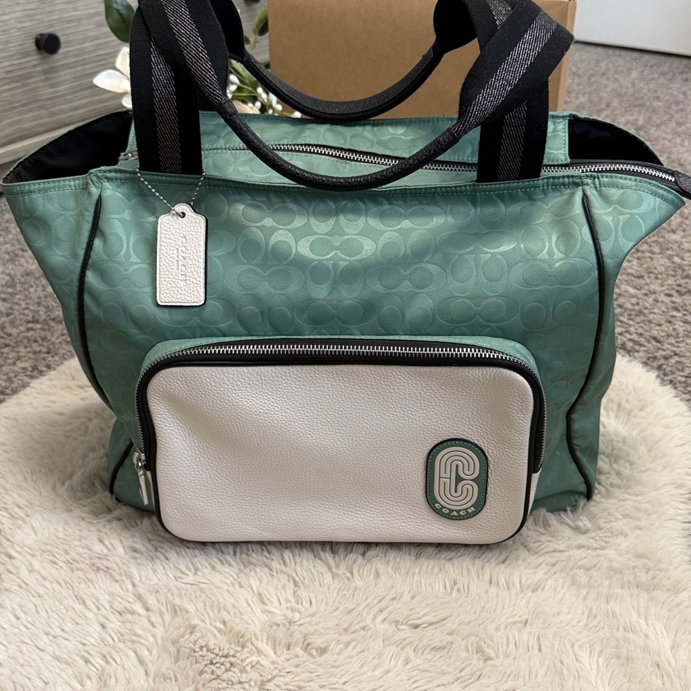 ✨ Coach Washed Green Court Tote In Colorblock Signature Nylon✨ - Picture 2 of 16